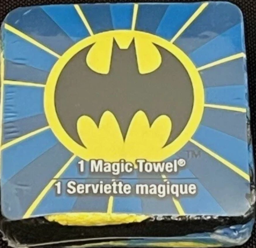 2015 _ BATMAN / BAT SYMBOL _ MAGIC TOWEL _ MINT IN PLASTC
