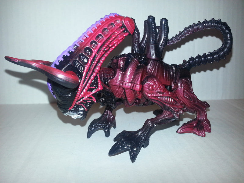 Aliens Kenner/ Dark Horse Comics 1992 Bull Alien with Mini Dark Horse Comic