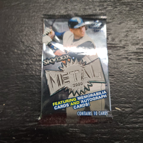 2000 SKYBOX METAL BASEBALL CARD PACK