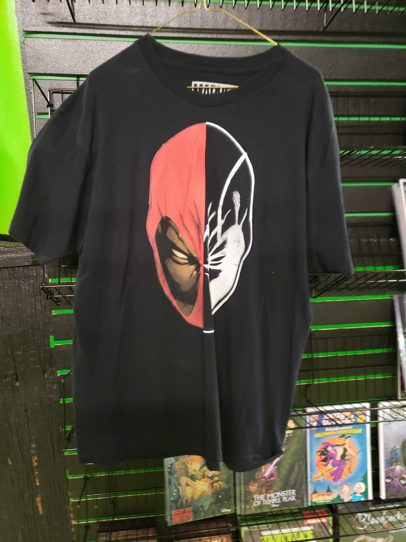 Deadpool mask half color half black and white shirt size XL