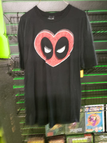 Deadpool heart mask shirt size XL