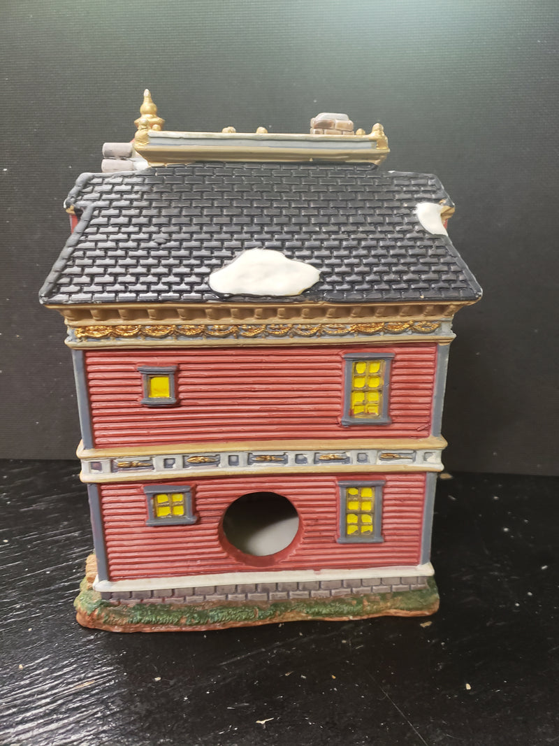 2009 Lemax Hadley House ceramic house