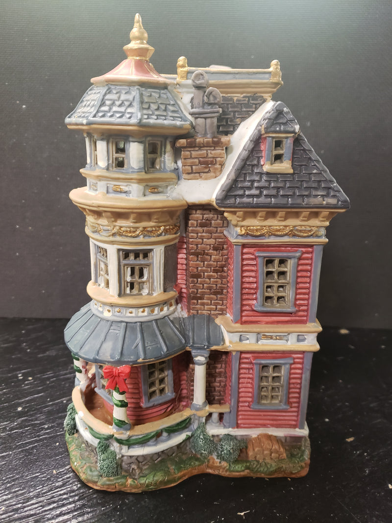 2009 Lemax Hadley House ceramic house