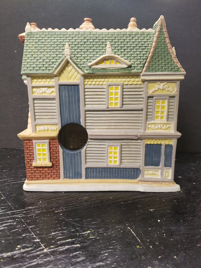 2006 Lemax Hanford House Ceramic House