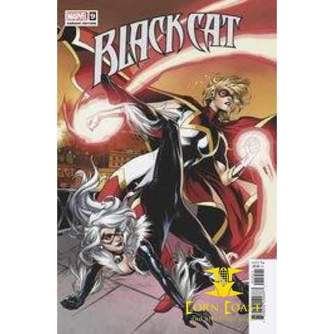 BLACK CAT #9 LUPACCHINO CONNECTING VAR - New Comics