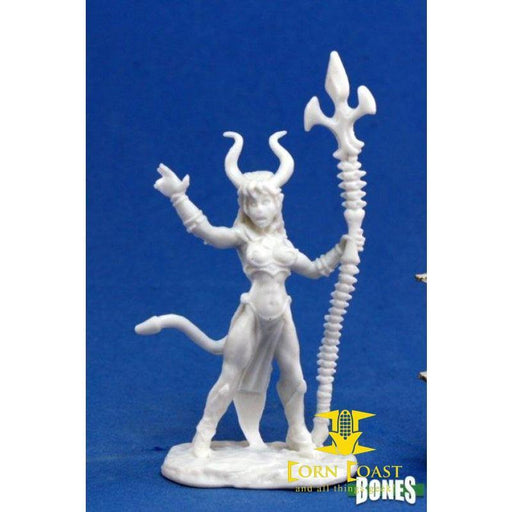 SINESSA HELLBORN SORCERESS - Miniatures